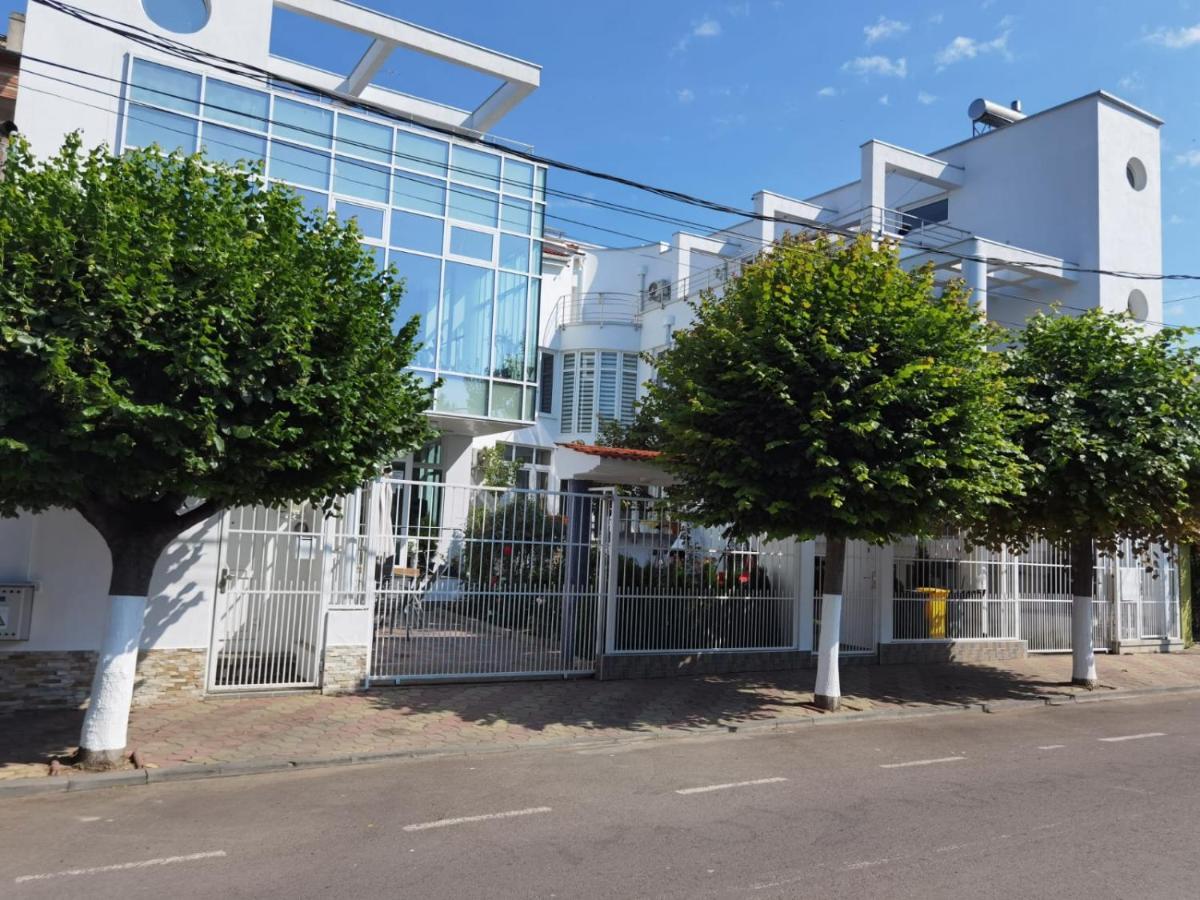 Fitness House With Garden Hotel Constanţa Exterior foto